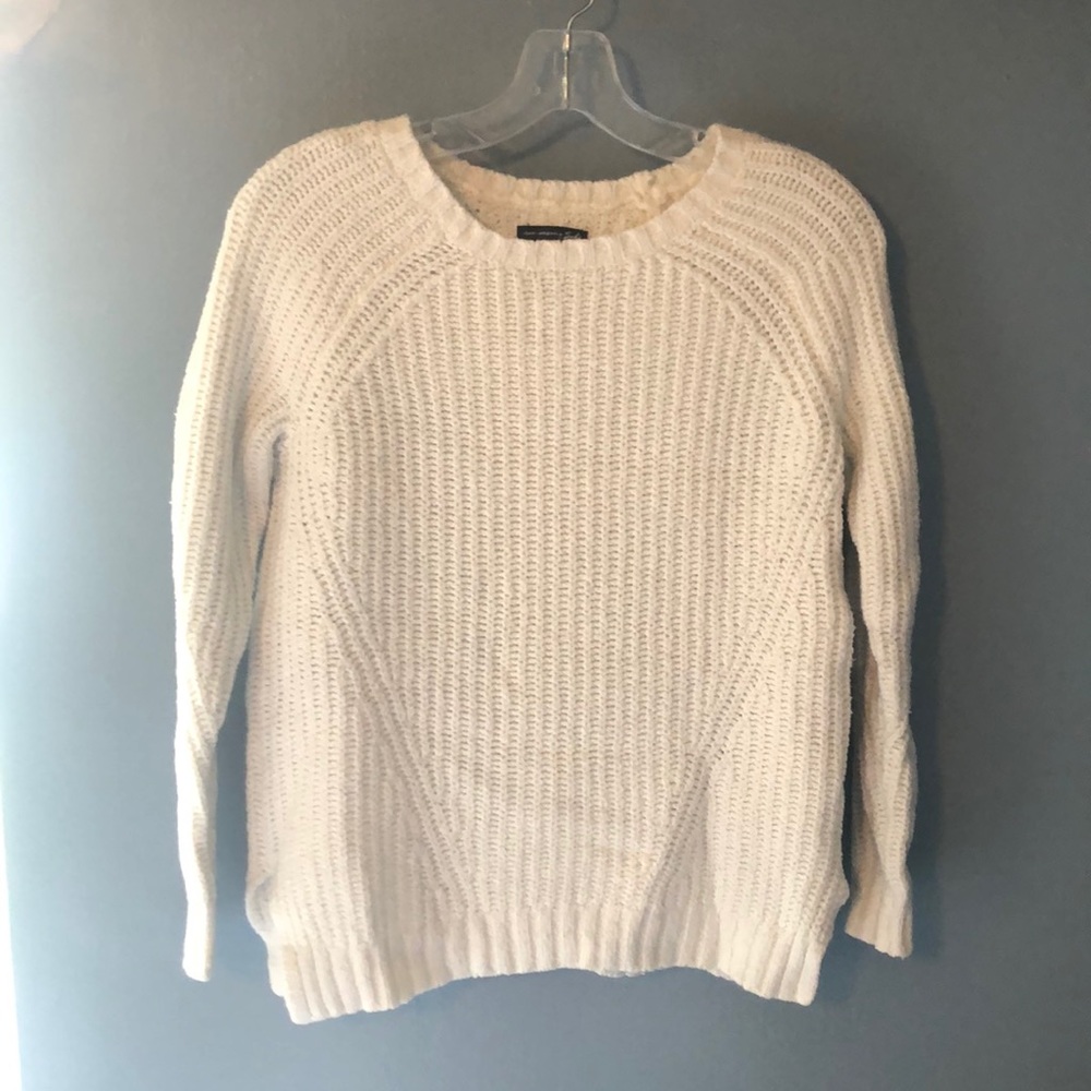 American Eagle White Sweater